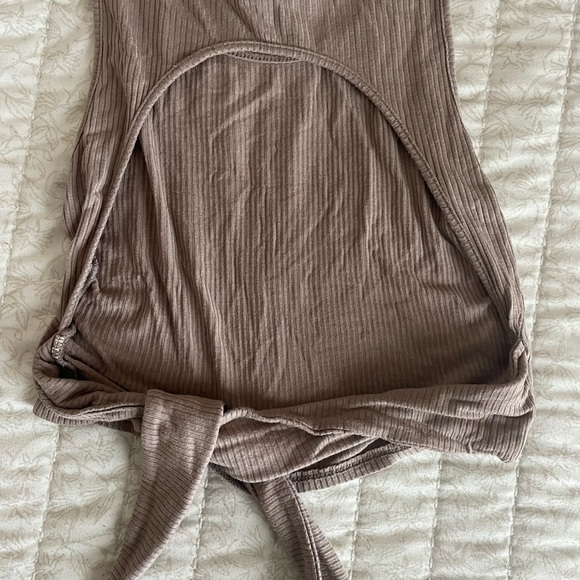 Brown Ribbed Women's Top - Picture 3 of 4